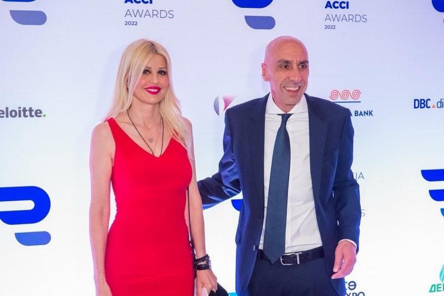 Πιο ερωτευμένη από ποτέ η Έλενα Ράπτη: Η κρυφή σχέση με τον Γιάννη Μπρατάκο