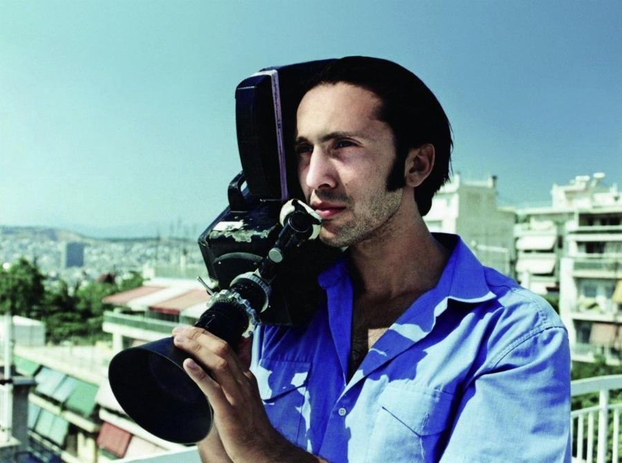 Ρένος Χαραλαμπίδης: Τα φτωχικά χρόνια, η καταγωγή, το τάμα στην Αγία Ειρήνη Χρυσοβαλάντου και το θαύμα της εγκυμοσύνης