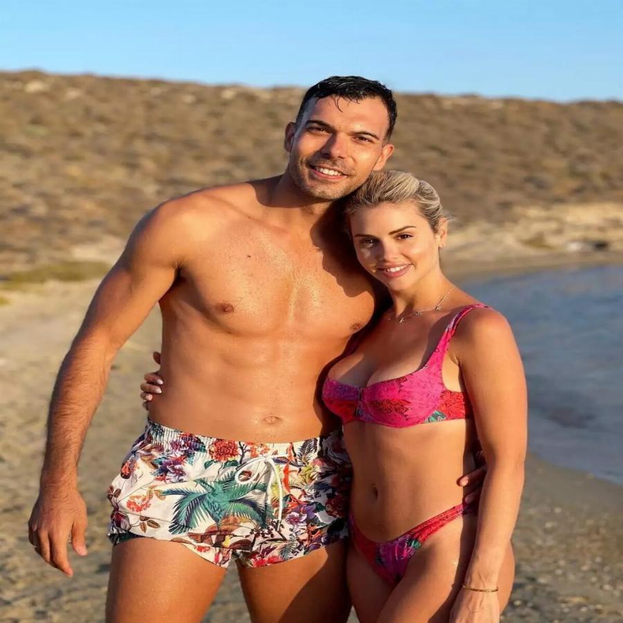 Τους στηρίζουν και στα δύσκολα και στα εύκολα: Οι γυναίκες πίσω από τους παίκτες της Εθνικής ομάδας που σάρωσε στο Eurobasket 2022