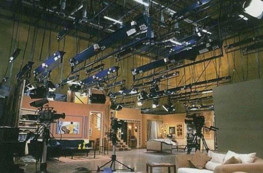 Κανείς δεν το φανταζόταν έτσι: Αυτό είναι το νεοκλασικό στο Μαρούσι που γυρίστηκε το Κωνσταντίνου και Ελένης