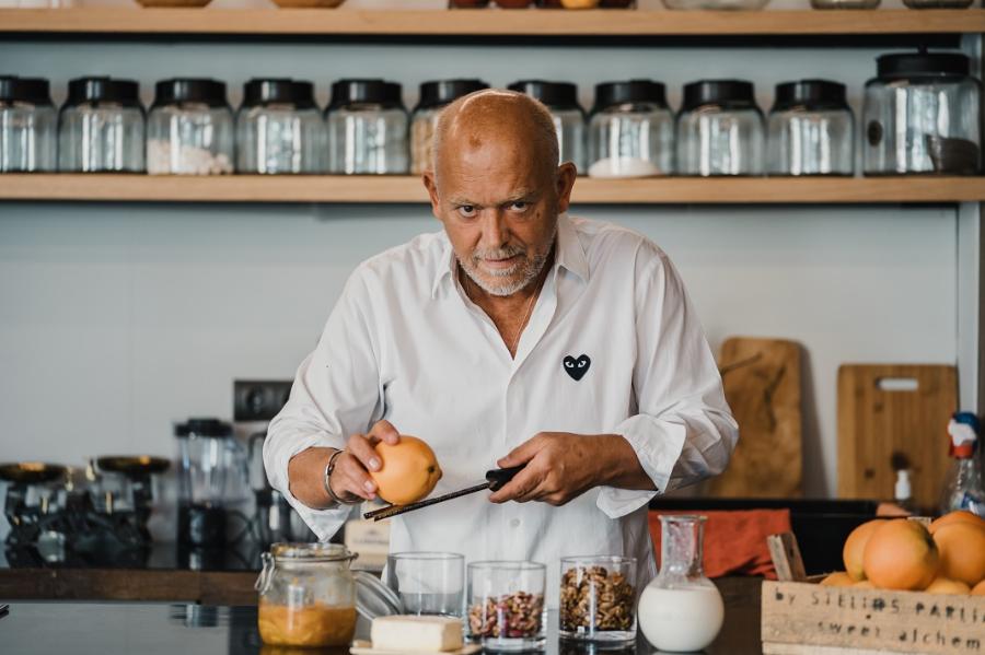 «Δεν προσπάθησα να τους φέρω κοντά»: Ο Στέλιος Παρλιάρος αποκαλύπτει για Μαρία Μπακοδήμου και Φώτη Σεργουλόπουλο