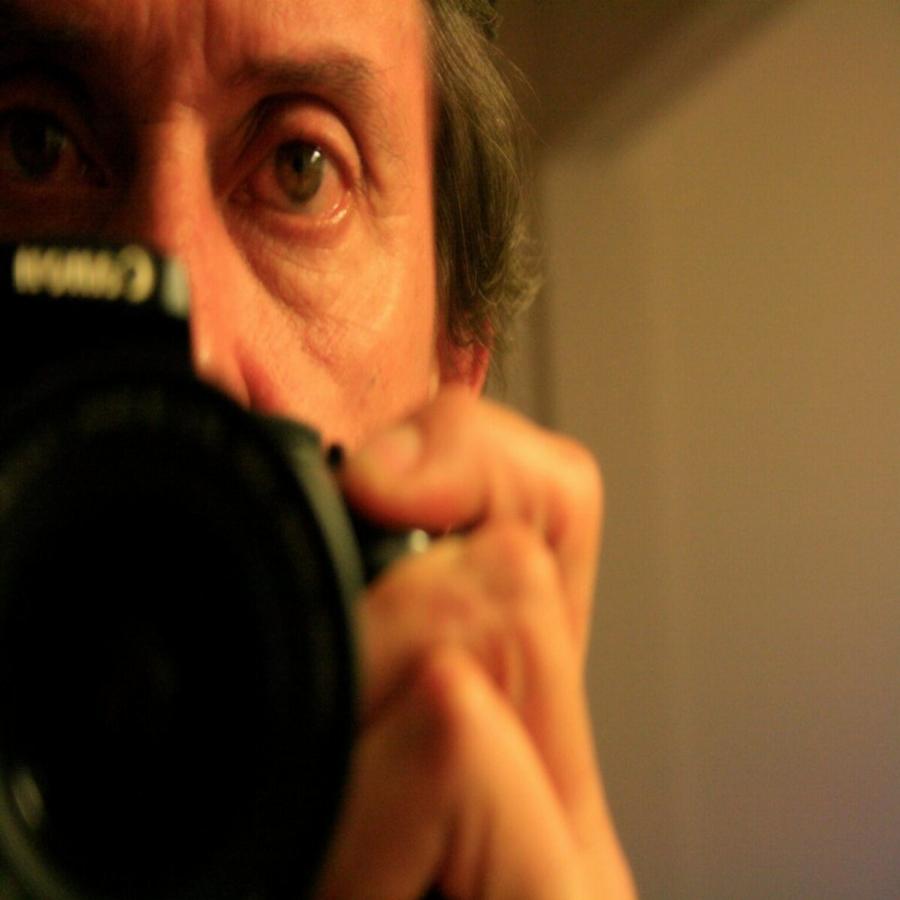 Αγνώριστος ο Στέλιος από τη σειρά Εμείς κι Εμείς: Σήμερα είναι 60 ετών και παραμένει εξίσου γοητευτικός