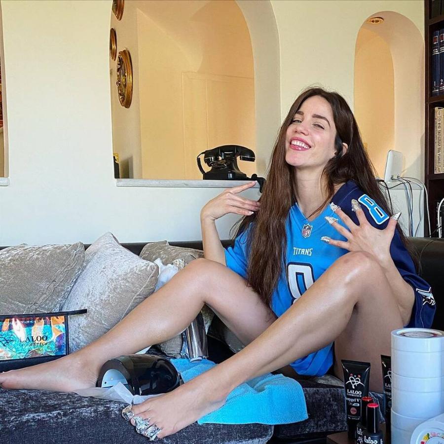 Κατερίνα Στικούδη: Αυτό είναι το παραδοσιακό σπίτι της με την κλασική διακόσμηση και τα δύο πιάνο στο σαλόνι