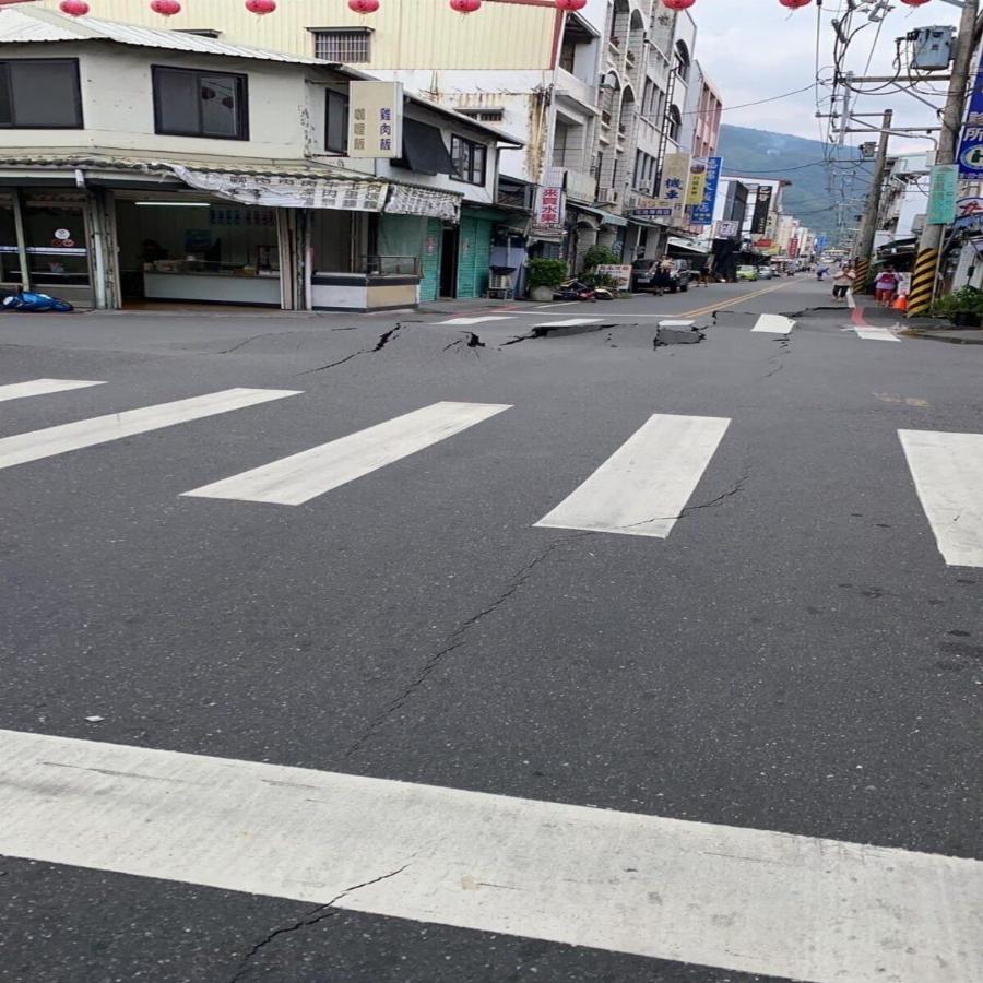 Δάκρυσε και ο Θεός: Εικόνες βιβλικής καταστροφής στην Ταϊβάν μετά τον σεισμό των 7,2 Ρίχτερ