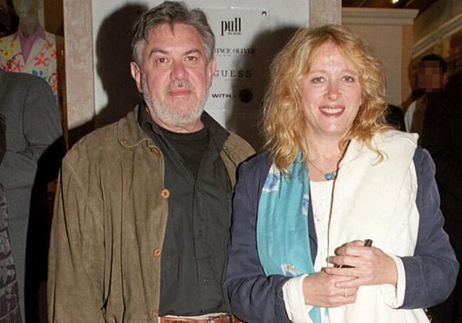 Δύσκολες στιγμές για τη Νόρα Βαλσάμη: Στο νοσοκομείο ο σύζυγός της Ερρίκος Ανδρέου, δίνει μάχη για τη ζωή του