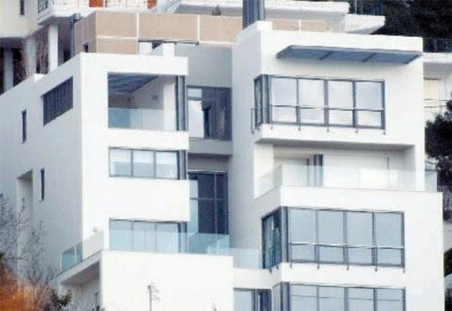 Πιο μεγάλη και από παλάτι: Βίλα 700 τ.μ. για τον Νίκο Χατζηνικολάου στην Εκάλη