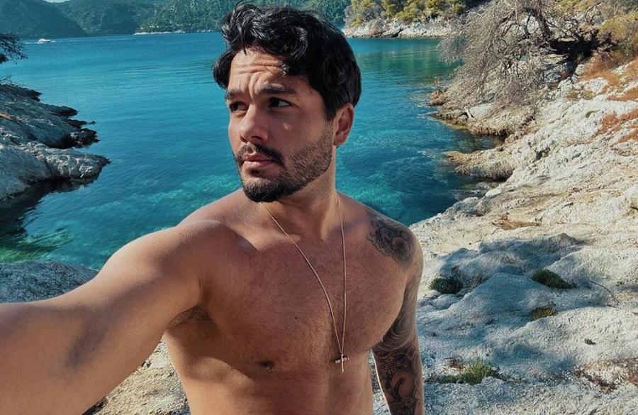 Έτοιμοι για το νέο «βήμα» στη σχέση τους Χρήστος Μάστορας και Γαρυφαλλιά Καληφώνη που ανακοινώνεται σύντομα