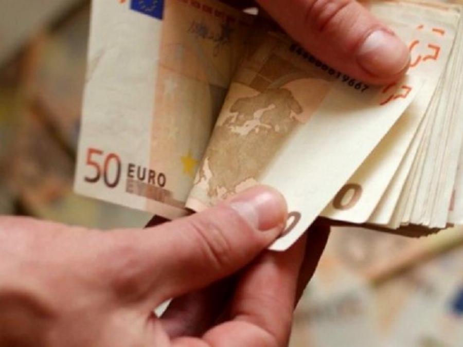 Μοιράζει λεφτά η κυβέρνηση: Το νέο έκτακτο επίδομα των 1.000 ευρώ – Ποιοι είναι οι δικαιούχοι