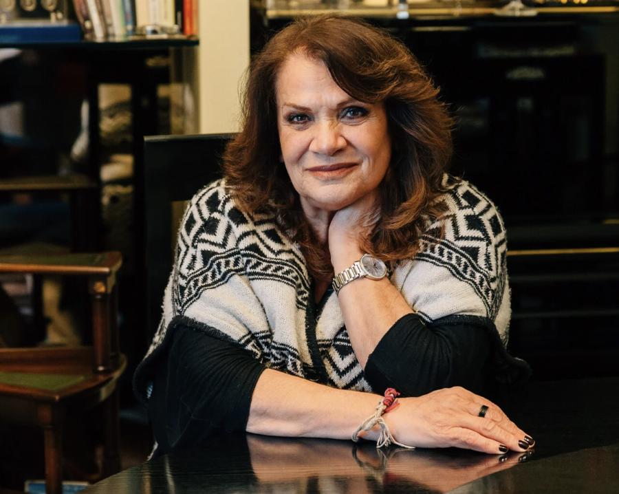 Ελπίδα: Αυτή είναι η κόρης της η Ήρα Κατσαρώνη, η οποία μαγεύει με την ομορφιά της