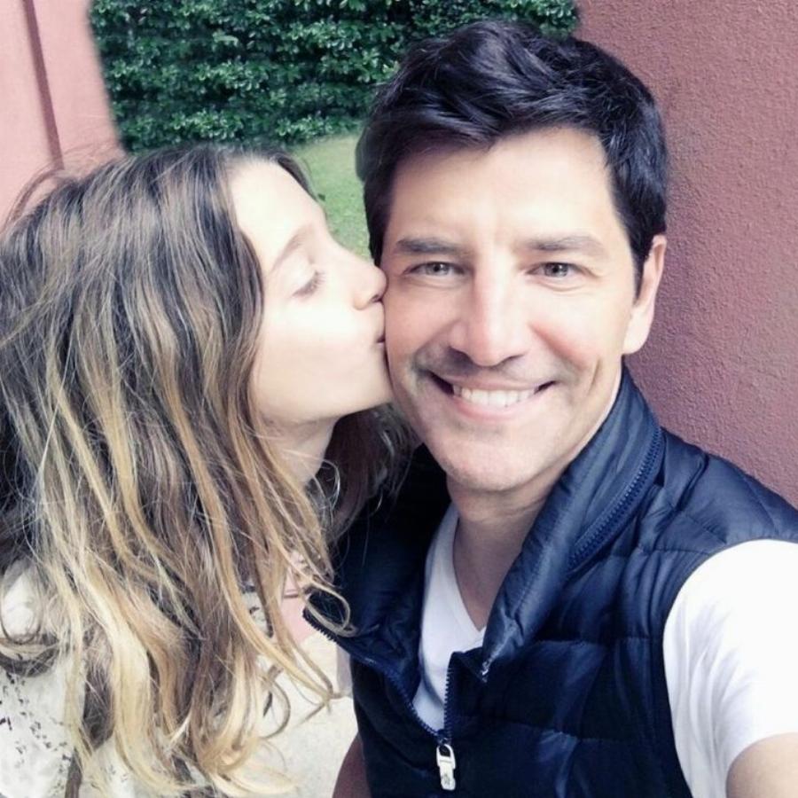 Αναστασία Ρουβά: Η κόρη των Σάκη Ρουβά και Κάτια Ζυγούλη έγινε 12 και είναι μια γλυκύτατη δεσποινίδα που είναι ίδια με τη μαμά της