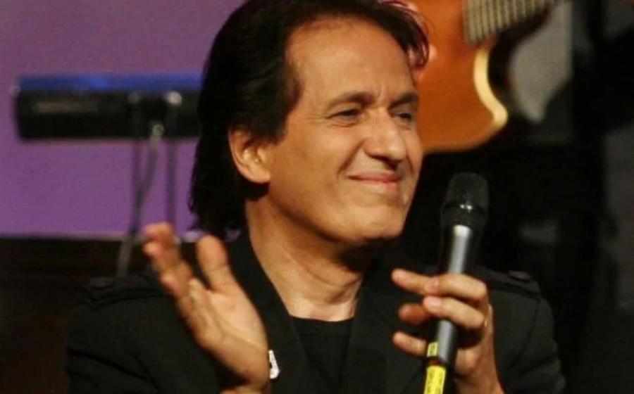 Πασχάλης: Η μουσική στα 16, οι θρυλικοί Olympians, η συμμετοχή στη Eurovision, η σχέση με την Αλίκη, ο ευτυχισμένος γάμος και η φυλάκιση