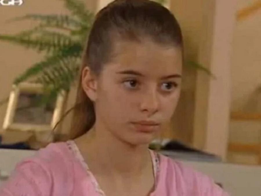 Μεγάλωσε και έγινε μία κούκλα: Η Φίφη από το «Ευτυχισμένοι μαζί» άλλαξε και εντυπωσιάζει