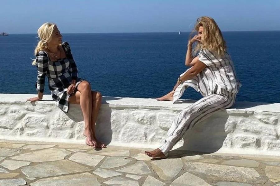 Η Σοφία Αλιμπέρτη ανοίγει την πόρτα του σπιτιού της στην Πάρο: «Όταν σταμάτησα την τηλεόραση είπα: Θέλω να ζήσω.»