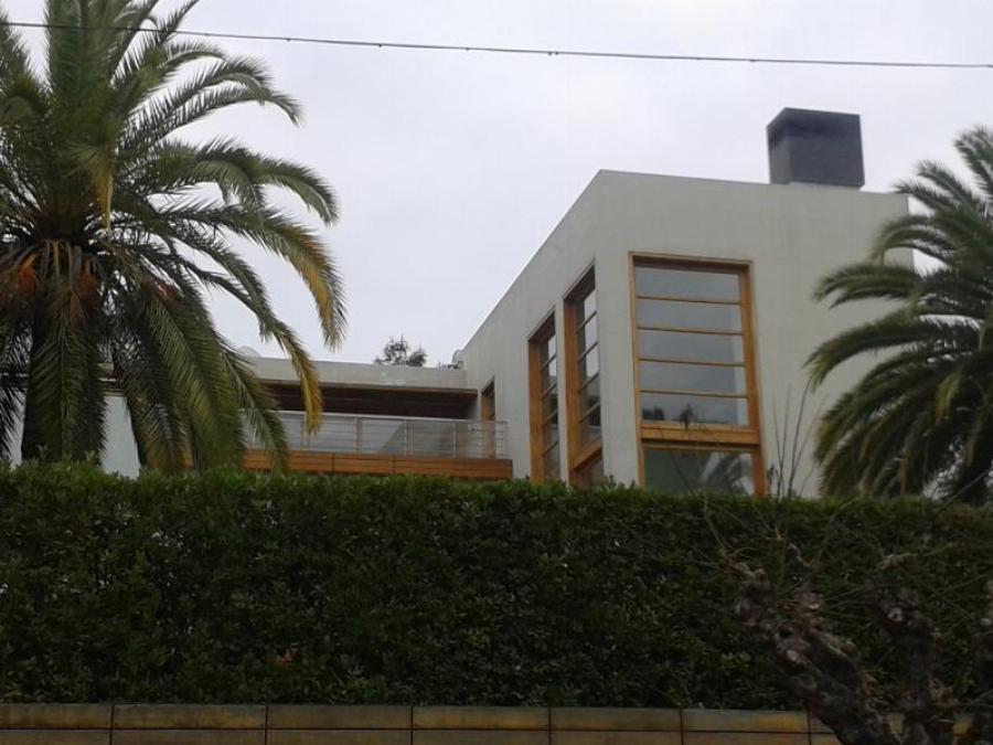 Με τεράστια πισίνα και 5 υπνοδωμάτια: Αυτό είναι το σπίτι-παλάτι της Ελένης Μενεγάκη και του Ματέο Παντζόπουλου