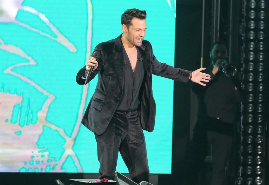 Έτοιμος να φέρει τα πάνω κάτω στην Eυρώπη: Ο Κωνσταντίνος Αργυρός σκέφτεται να πάει στην Eurovision