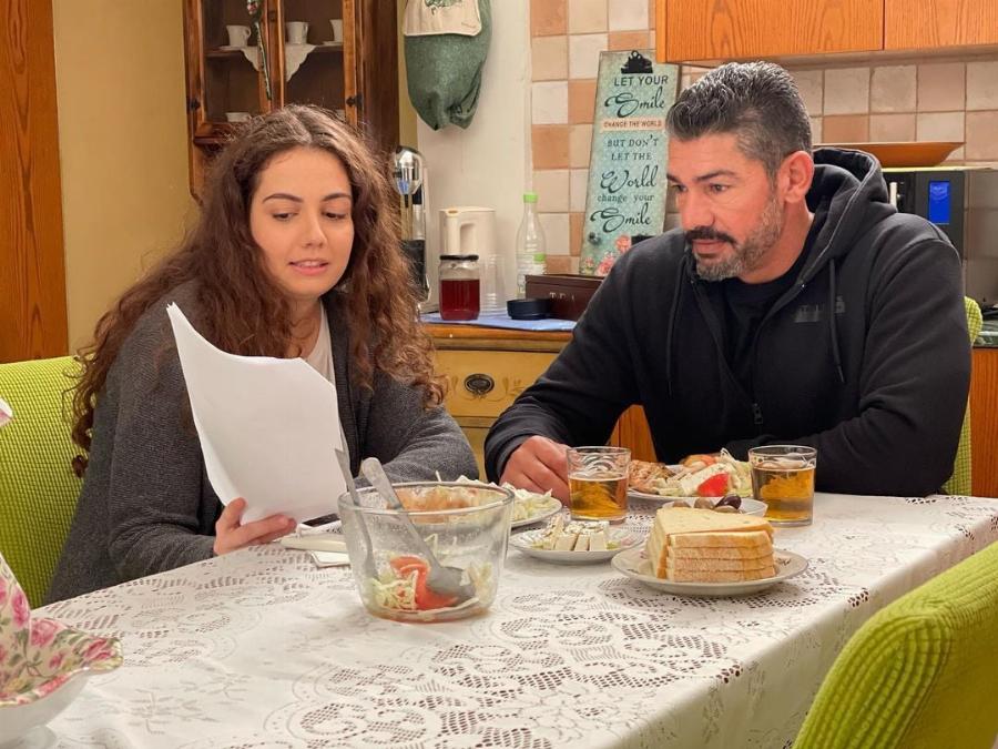 Πιο ερωτευμένος από ποτέ ο Πανίκος Πιλάλης: Αυτή είναι η κούκλα σύζυγος του Αποστόλη από τη Γη της Ελιάς