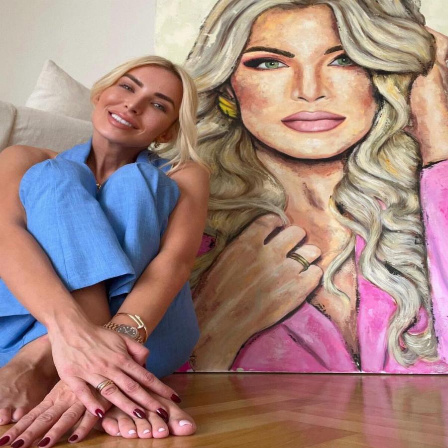 Σε νέο σπίτι και με ονειρεμένη διακόσμηση: Η Κατερίνα Καινούργιου βρίσκεται στο κέντρο της Αθήνας και θυμίζει τέσσερις εποχές