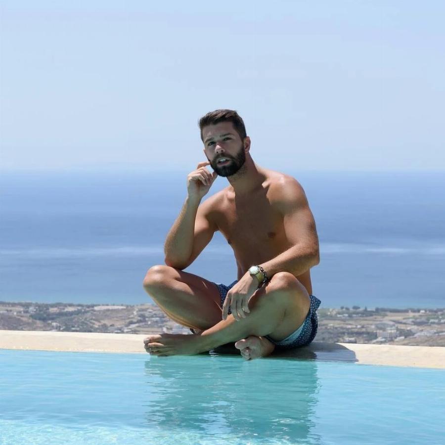 Βγήκε από το Power of love και τα άλλαξε όλα:  Ο Σωκράτης Ελ Γκαμαλί, χώρισε και έγινε αγνώριστος με μακριά μαλλιά και μούσια