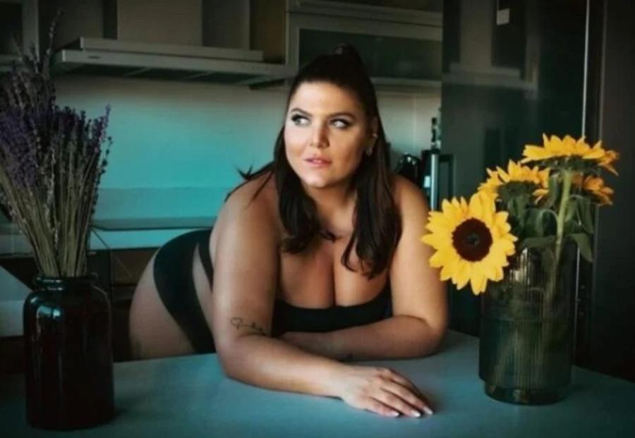 Σάρωσε το Instagram μέσα σε λίγη ώρα: Η φωτογραφία της Δανάης Μπάρκα με τα εσώρουχα που άφησε άφωνους τους θαυμαστές της