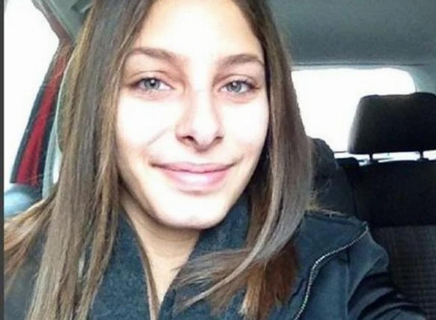 Πόπη Τσαπανίδου: Η κόρη της, Εύα Μανωλαράκη, έγινε 31 ετών, φαίνεται σαν 20 και μοιάζουν σαν δύο σταγόνες νερό