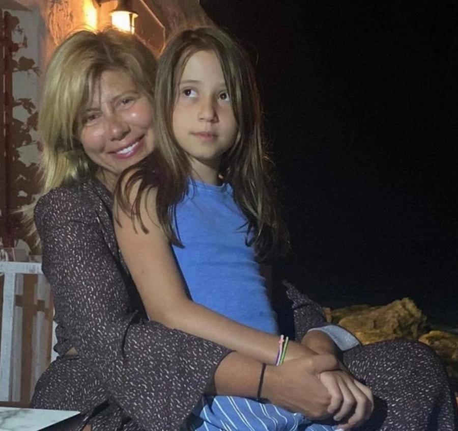 Αποκαλύφθηκε για πρώτη φορά: Η Ζήνα Κουτσελίνη δημοσίευσε μία σπάνια φωτογραφία με τον σύζυγό της, Αντώνη Παπασταθόπουλο