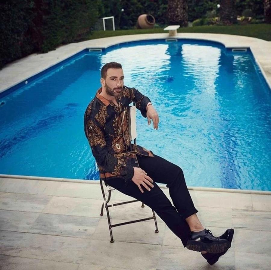 Λες και βγήκε από παραμύθι: Πισίνα, solarium και ολόκληρο γυμναστήριο έχει η 3όροφη βίλα του Νίκου Κοκλώνη