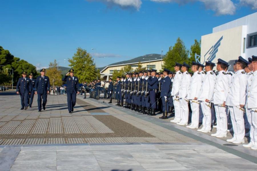 Συγκίνηση και υπερηφάνεια: Ορκίστηκαν 159 νέοι Ίκαροι στην αεροπορική βάση Δεκέλειας