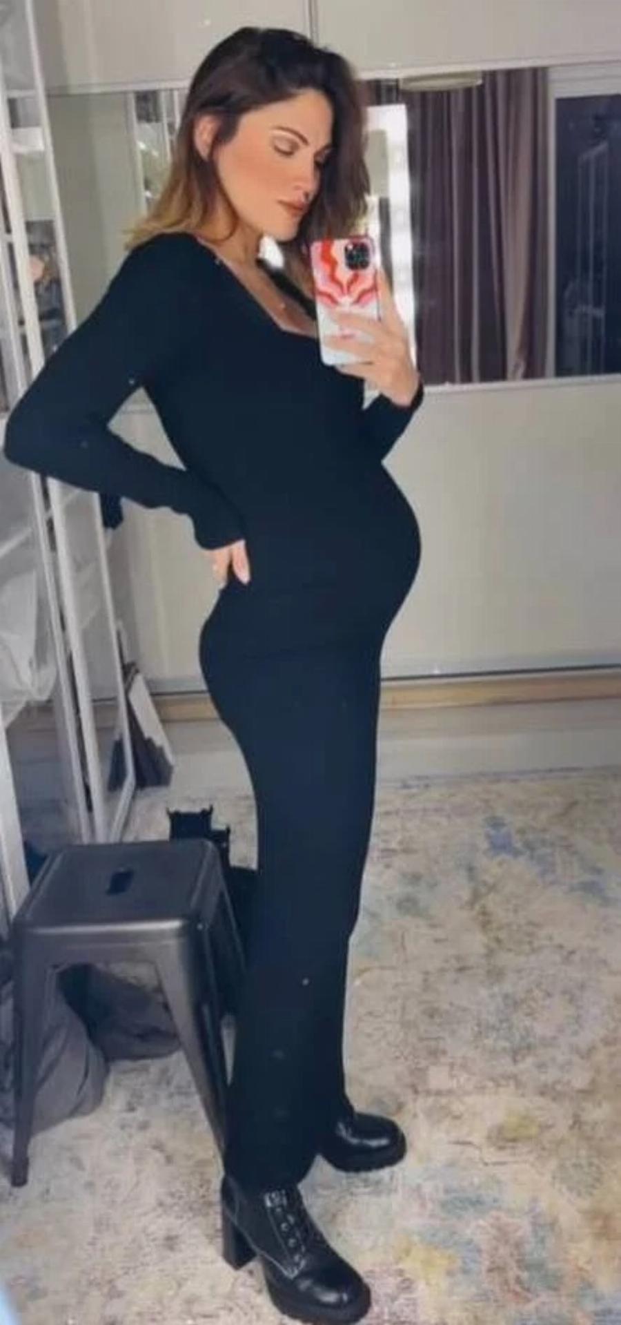 Πιο ευτυχισμένη από ποτέ: Η Μαίρη Συνατσάκη δείχνει πόσο φούσκωσε η κοιλίτσα της – Η τρυφερή φωτογραφία στον 7ο μήνα της εγκυμοσύνης της