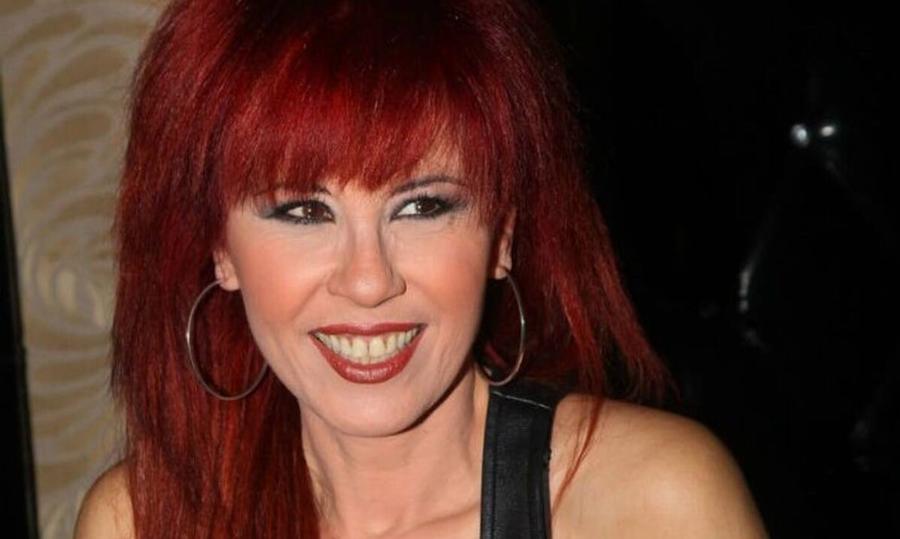 Ελίνα Κωνσταντοπούλου: Άλλαξε ολοκληρωτικά η σταρ των 90s, παράτησε τις πίστες, έκανε οικογένεια και άνοιξε τυροπιτάδικο