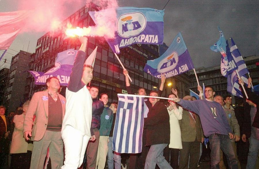 Το εκλογικό θρίλερ του 2000 και η λάθος κυβέρνηση από τα exit poll: Ο Καραμανλής έγινε πρωθυπουργός για λίγες ώρες