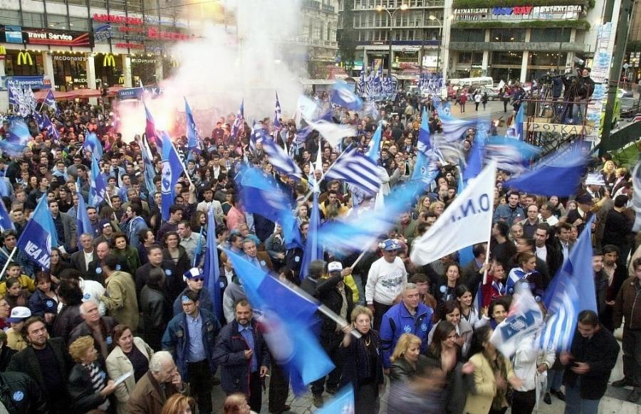 Το εκλογικό θρίλερ του 2000 και η λάθος κυβέρνηση από τα exit poll: Ο Καραμανλής έγινε πρωθυπουργός για λίγες ώρες