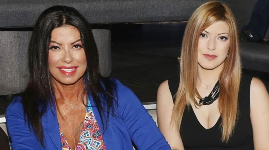 «Θα ήθελα να ξαναζήσω τη γέννηση της κόρης μου»: «Λύγισε» στον αέρα της τηλεόρασης η Άντζελα Δημητρίου