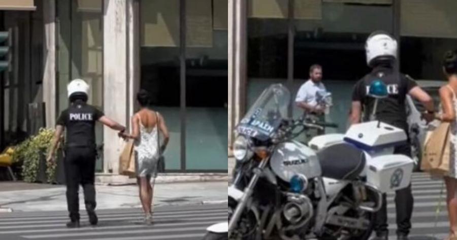 Κίνηση ανθρωπιάς στο κέντρο της Αθήνας: Αστυνομικός-πρότυπο παίρνει από το χέρι τυφλή γυναίκα και την περνάει από τον δρόμο