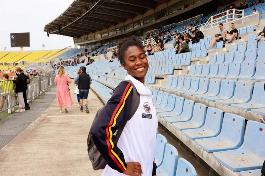 «Είμαι υπερήφανη για την πατρίδα μου»: Ξεχώρισε στην παρέλαση της Θεσσαλονίκης η μαθήτρια με καταγωγή από την Κένυα