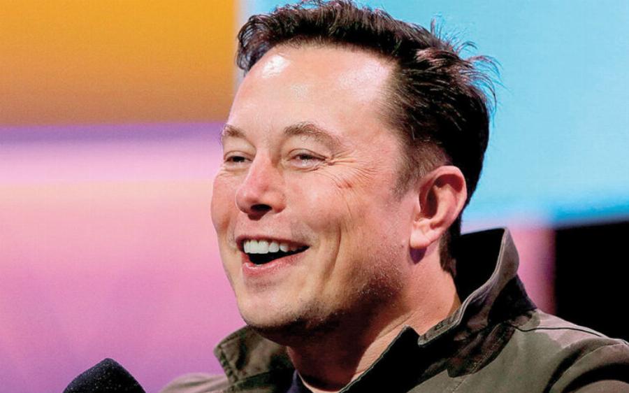 Μόνο το ελληνικό Twitter θα μπορούσε: Η επική απάντηση Έλληνα σε ξένο που αποκάλεσε τα Ελληνικά νεκρή γλώσσα κάτω από το tweet του Έλον Μασκ