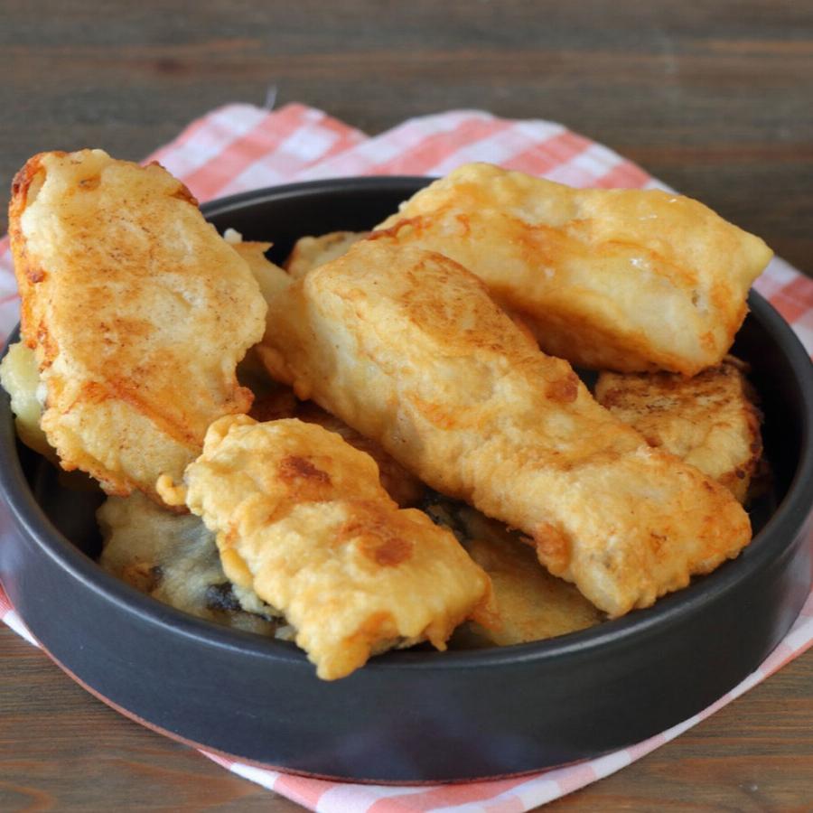 Μπακαλιάρος τραγανιστός και χρυσαφένιος: Τα μυστικά για το κουρκούτι και το κόλπο με το ξαλμύρισμα