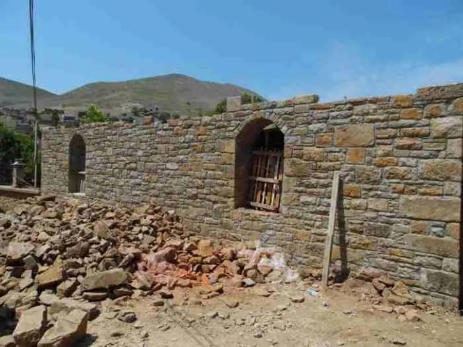 Ένας μικρός θεός στην Ίμβρο: Ομογενής από την Αυστραλία αναστηλώνει ερειπωμένα κτίρια και διοργανώνει εκδηλώσεις