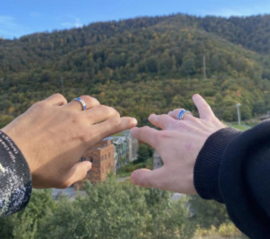 Σάλος στο διαδίκτυο: Γκέι ζευγάρι από την Αρμενία αποχαιρέτησε τον κόσμο με ανάρτηση στα social media λίγο πριν αυτοκτονήσει