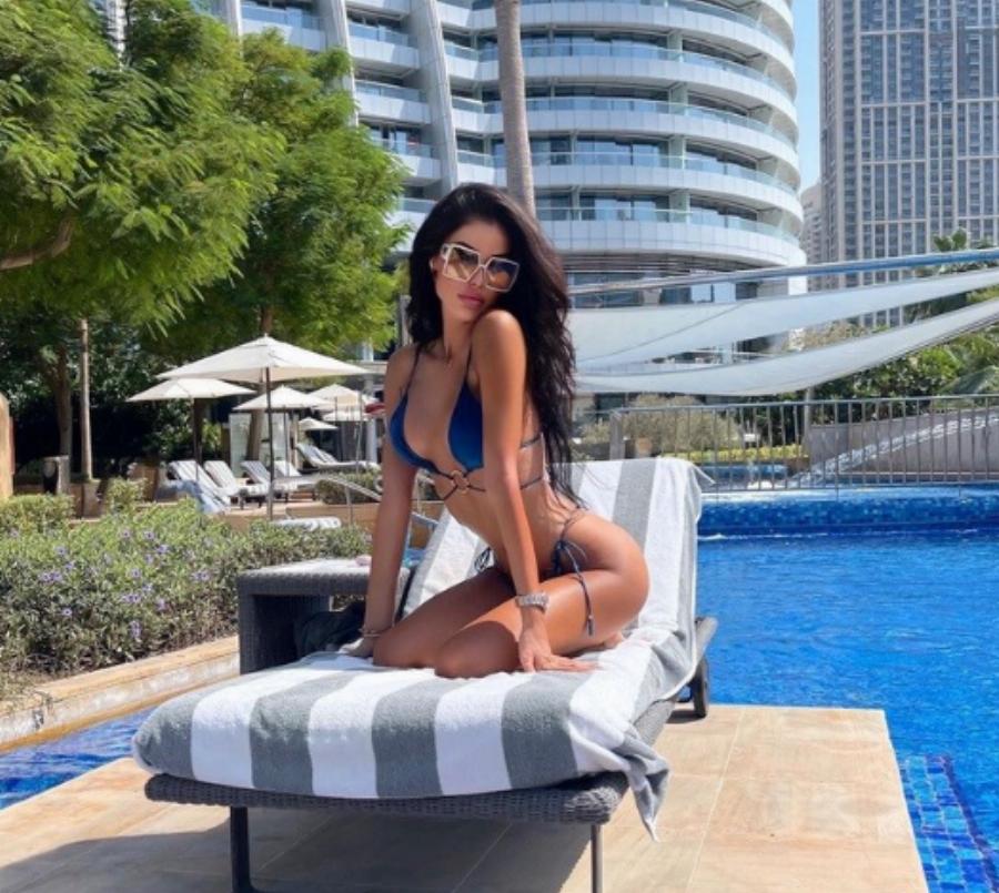 Η «εμμονή» με τα φίλτρα και η αντίδραση του κοινού: Η χλιδάτη ζωή της Ιωάννας Μπέλλα στο Dubai και οι πλαστικές επεμβάσεις