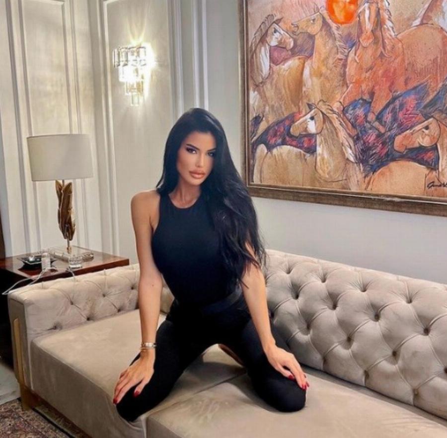 Η «εμμονή» με τα φίλτρα και η αντίδραση του κοινού: Η χλιδάτη ζωή της Ιωάννας Μπέλλα στο Dubai και οι πλαστικές επεμβάσεις