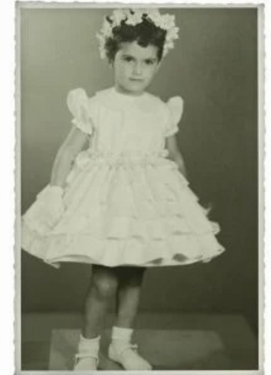 Άλκηστις Πρωτοψάλτη: Τα πρώτα χρόνια στην Αίγυπτο, ο χειρουργός πατέρας, η αγάπη για το ποδόσφαιρο και η άναρχη ζωή