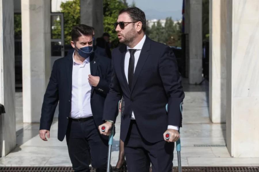 Φώφη Γεννηματά: Σε κλίμα συγκίνησης το μνημόσυνο για τον έναν χρόνο από τον θάνατό της