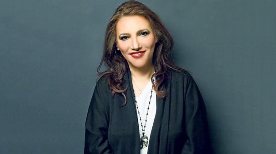 Ελένη Βιτάλη: Το ξεκίνημα στα πανηγύρια, η ψυχική νόσος, η περιπέτεια στη φυλακή, ο άντρας που ήταν πάντα δίπλα της και το ο γιος της