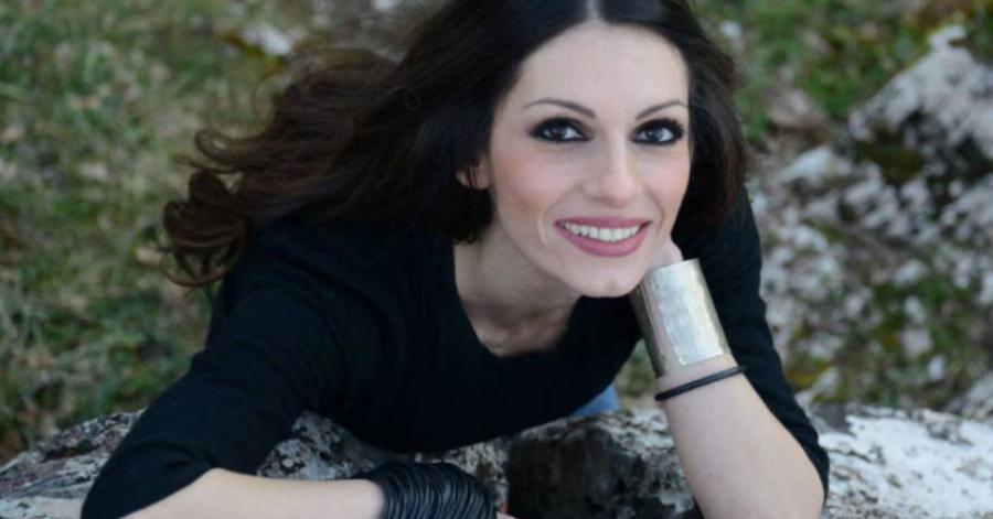 Δύσκολες στιγμές για την Άσπα Τσινά: Δίνει μάχη με τον καρκίνο και πάσχει από σπάνια μορφή