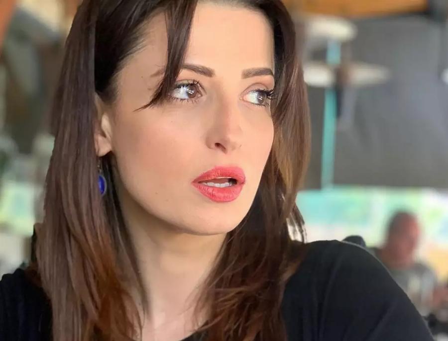 Χρύσα Παπά: «Τα τελευταία χρόνια οι άνδρες διστάζουν να μου μιλήσουν»