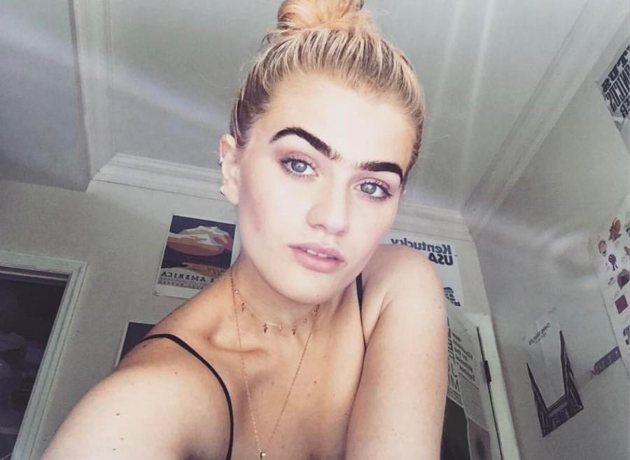 Εντελώς άλλος άνθρωπος: Δεν θα την αναγνώριζε ούτε η Καγιά – Η εντυπωσιακή εμφάνιση της Σοφίας Χατζηπαντελή πριν το μονόφρυδο