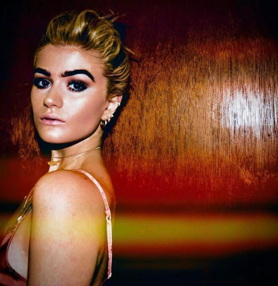 Εντελώς άλλος άνθρωπος: Δεν θα την αναγνώριζε ούτε η Καγιά – Η εντυπωσιακή εμφάνιση της Σοφίας Χατζηπαντελή πριν το μονόφρυδο