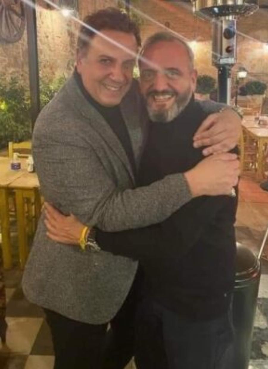 «Δεν είναι φίλος»: Έξαλλος ο Χάρης Ρώμας για τις φωτογραφίες μαζί με τον 53χρονο βιαστή και μαστροπό της 12χρονης