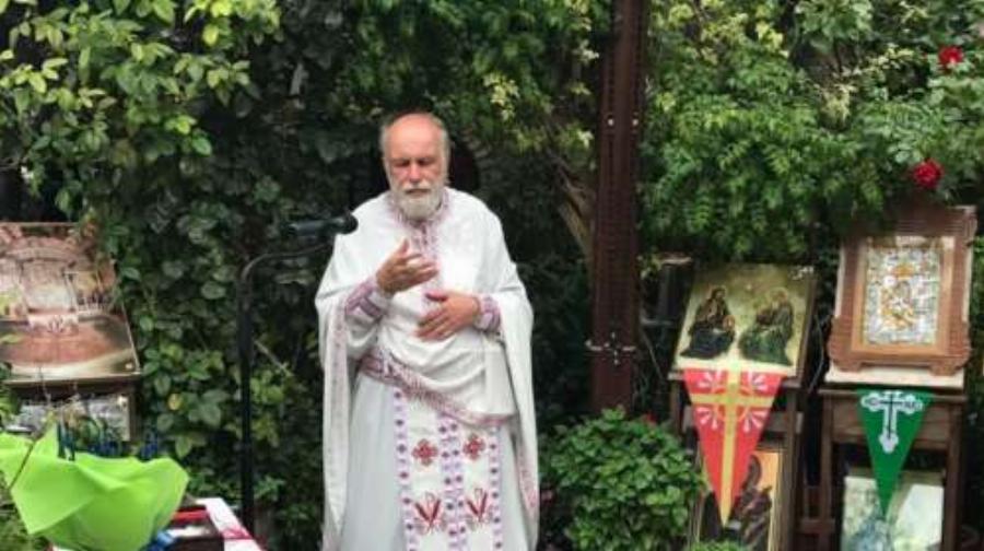 Πάτερ Δημήτριος: «Μάνα σε χαιρετώ από τους Αγίους Ισιδώρους- Ο Άγιος Δημήτριος με έσωσε»