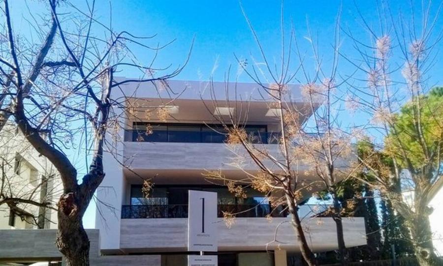 Με τεράστια πισίνα και 5 υπνοδωμάτια: Αυτό είναι το σπίτι-παλάτι της Ελένης Μενεγάκη και του Ματέο Παντζόπουλου